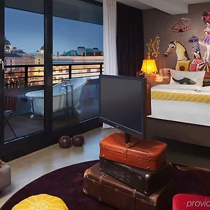 https://25hours-at-museumsquartier.vienna-besthotels.com
